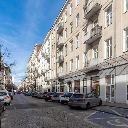 Downtown Studio Apartment Poznanska By Renters Варшава Экстерьер фото