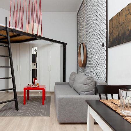 Downtown Studio Apartment Poznanska By Renters Варшава Экстерьер фото